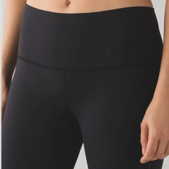 Lululemon Deep Breath Tight Black Size 4 - Picture 5 of 12